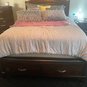 Queen Bedroom set
